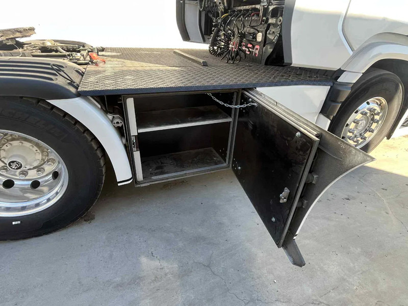 Scania 560S Super NGS SUPER .Air / Air suspension. hydr. system. - Trekker: afbeelding 5 Scania 560S Super NGS SUPER .Air / Air suspension. hydr. system. - Trekker: afbeelding 5