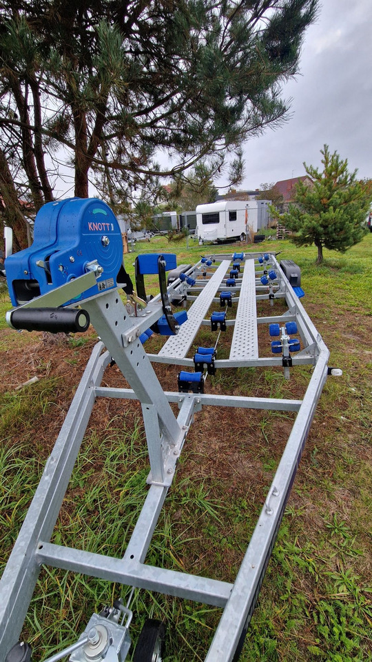 Nowa Przyczepa Podłodziowa 3500kg do 10M Niewiadów P3585HT - Boottrailer: afbeelding 3 Nowa Przyczepa Podłodziowa 3500kg do 10M Niewiadów P3585HT - Boottrailer: afbeelding 3