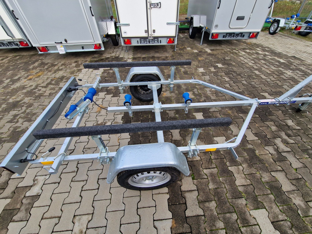 Nowa Przyczepa Podłodziowa ponton łódź 350 - 550cm Niewiadów P400 P415 - Autotransport aanhangwagen: afbeelding 3 Nowa Przyczepa Podłodziowa ponton łódź 350 - 550cm Niewiadów P400 P415 - Autotransport aanhangwagen: afbeelding 3