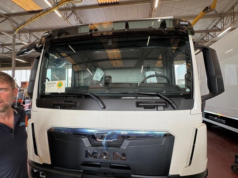 CUBO CON PEDANA 4x2 250hp MAN TGL 12.250 4x2 BL CH - Bakwagen: afbeelding 3 CUBO CON PEDANA 4x2 250hp MAN TGL 12.250 4x2 BL CH - Bakwagen: afbeelding 3