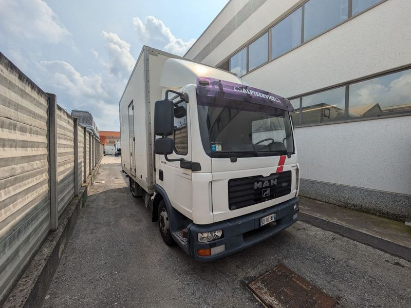 Camion cassone coibentato MAN MAN TGL 7.180 - Bakwagen: afbeelding 4 Camion cassone coibentato MAN MAN TGL 7.180 - Bakwagen: afbeelding 4