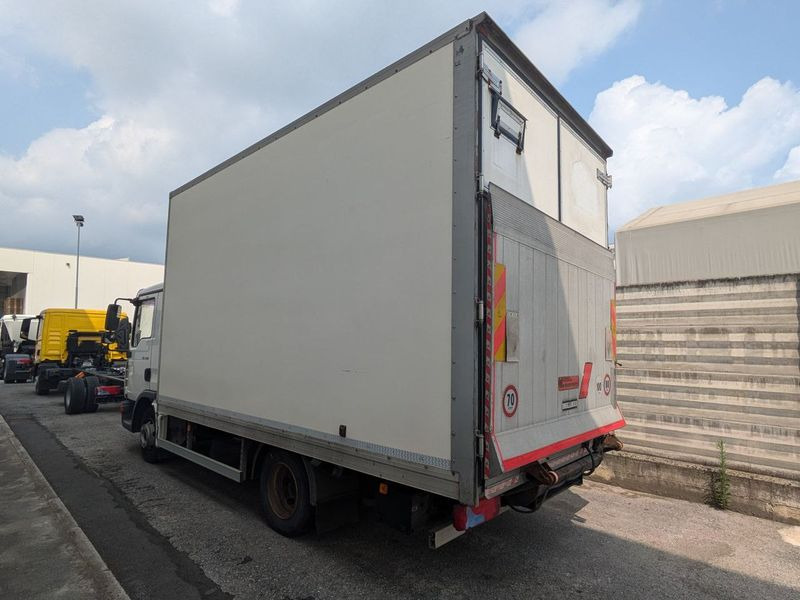 Camion cassone coibentato MAN MAN TGL 7.180 - Bakwagen: afbeelding 3 Camion cassone coibentato MAN MAN TGL 7.180 - Bakwagen: afbeelding 3