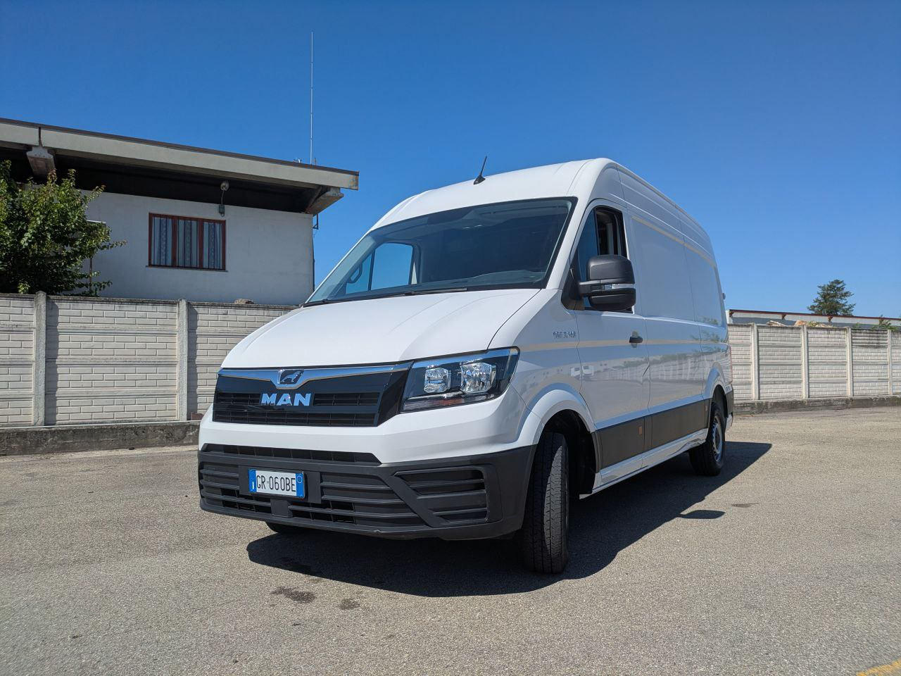 FURGONE MAN TGE TETTO ALTO CORTO MAN TGE 3.140 - 2023 - 72000 km - Gesloten bestelwagen: afbeelding 2 FURGONE MAN TGE TETTO ALTO CORTO MAN TGE 3.140 - 2023 - 72000 km - Gesloten bestelwagen: afbeelding 2