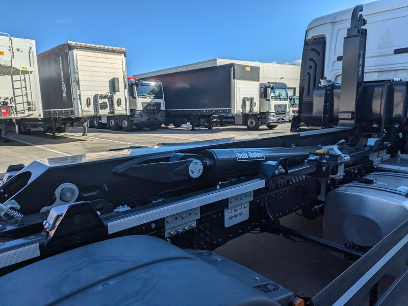 MOTRICE MAN 6x2 CON GANCIO SCARRABILE MAN TGS 26.480 6x2-4 BL CH - Haakarmsysteem vrachtwagen: afbeelding 3 MOTRICE MAN 6x2 CON GANCIO SCARRABILE MAN TGS 26.480 6x2-4 BL CH - Haakarmsysteem vrachtwagen: afbeelding 3