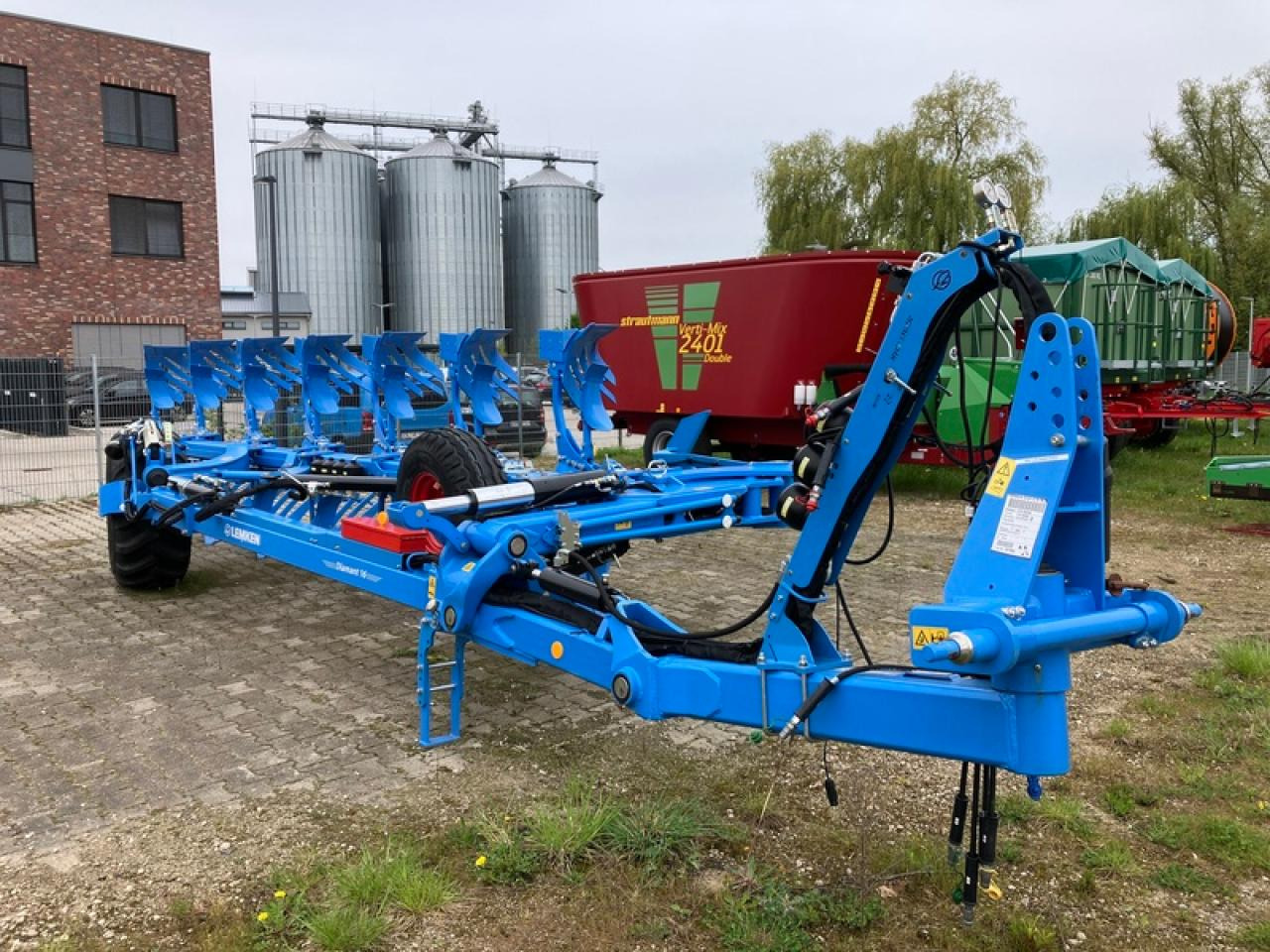 Lemken DIAMANT 16 V OFF+ONLAND - Ploeg: afbeelding 2 Lemken DIAMANT 16 V OFF+ONLAND - Ploeg: afbeelding 2