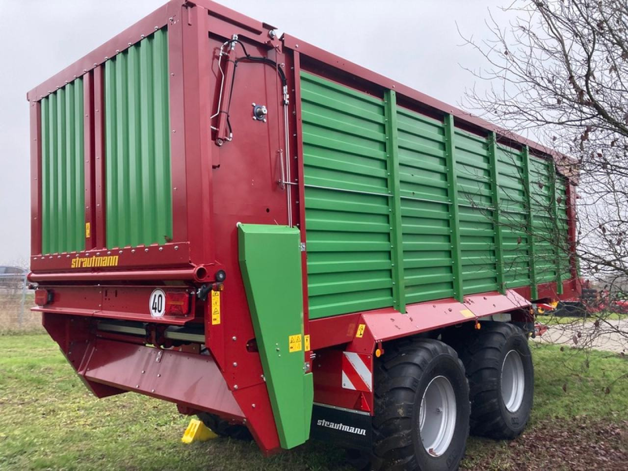 Strautmann GIGA 4602 DO - Landbouwkipper: afbeelding 4 Strautmann GIGA 4602 DO - Landbouwkipper: afbeelding 4