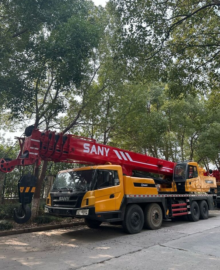 Sany STC250 STC500 STC800 25 50 80 100 truck crane for sale - Mobiele kraan: afbeelding 2 Sany STC250 STC500 STC800 25 50 80 100 truck crane for sale - Mobiele kraan: afbeelding 2