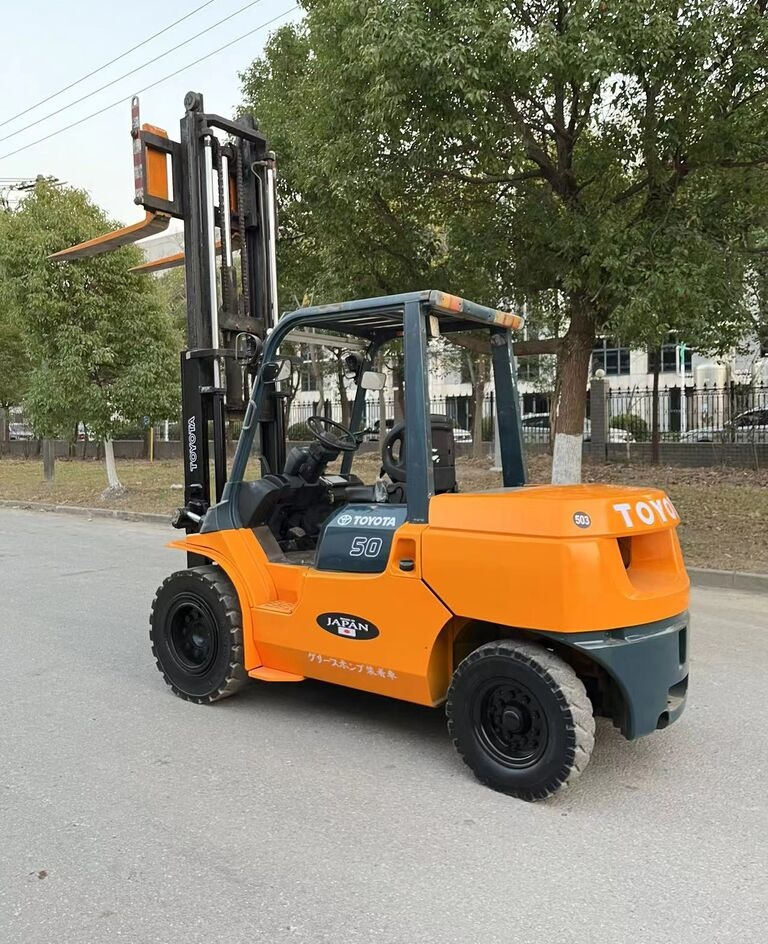 Toyota Made in Japan 7FD30 3ton 5ton 7FD50 for sale - Diesel heftruck: afbeelding 3 Toyota Made in Japan 7FD30 3ton 5ton 7FD50 for sale - Diesel heftruck: afbeelding 3
