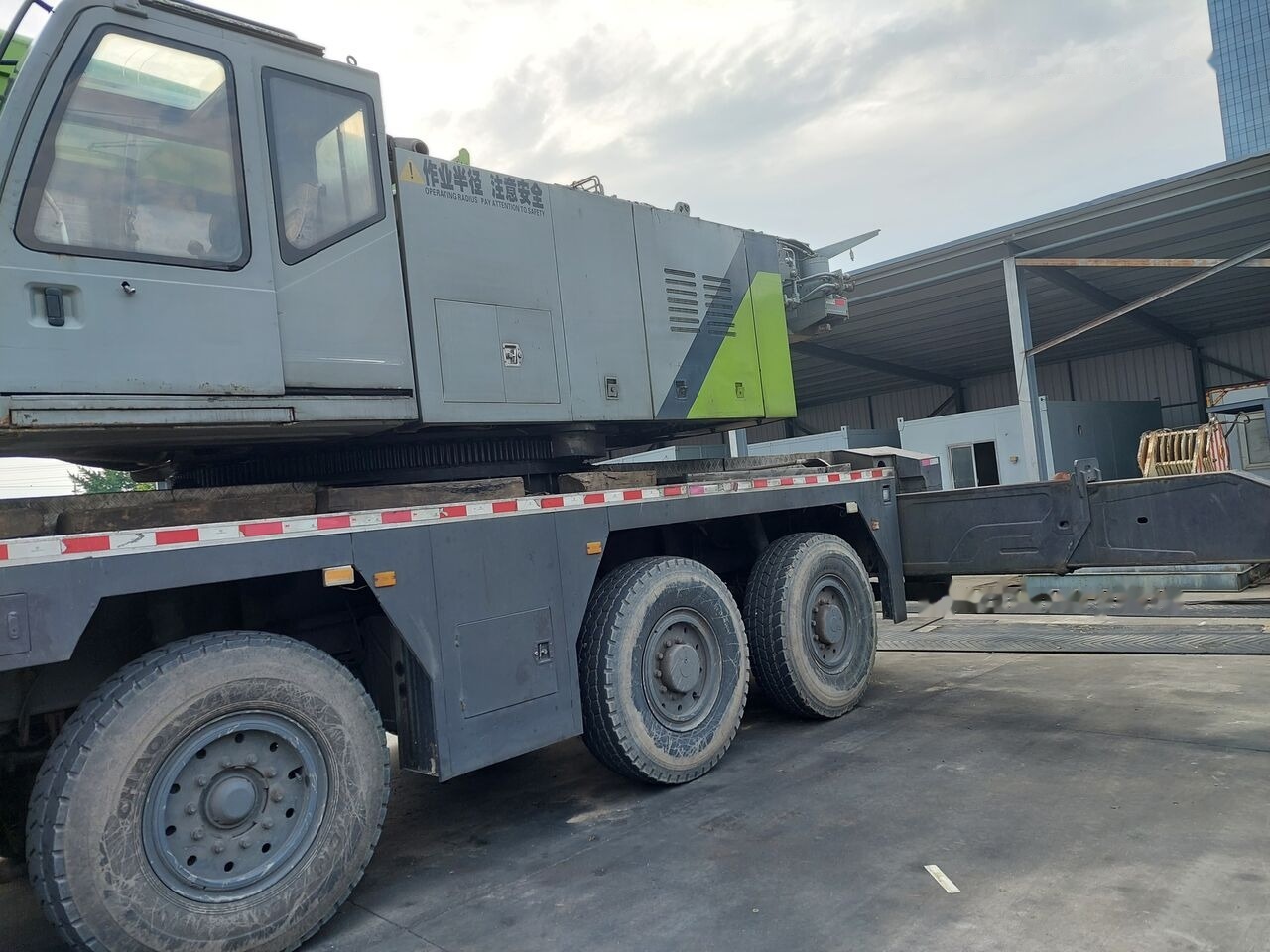 Zoomlion ZAT2600V 260T 260ton 220t 220ton - Mobiele kraan: afbeelding 4 Zoomlion ZAT2600V 260T 260ton 220t 220ton - Mobiele kraan: afbeelding 4