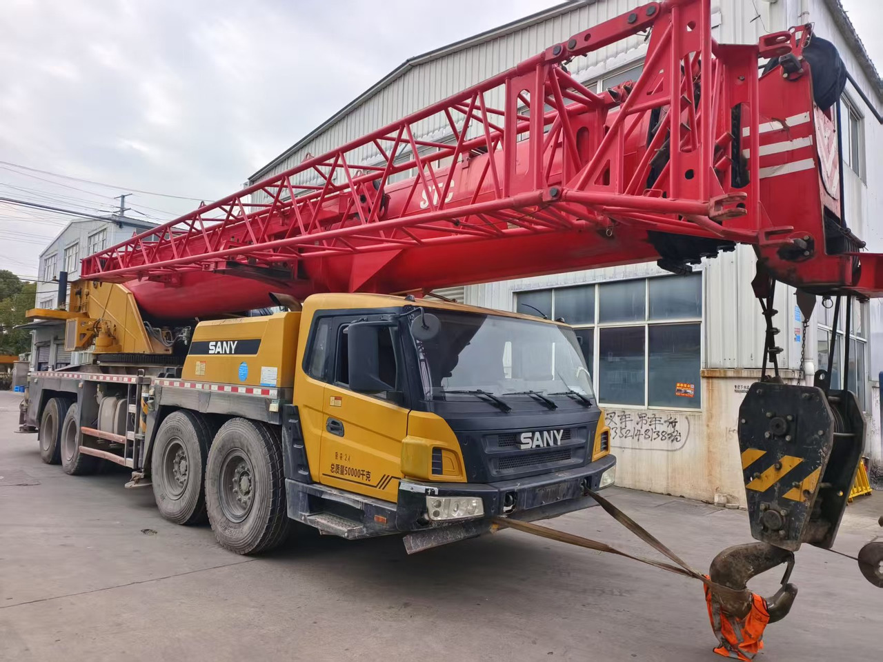 Sany xcmg zoomlion 25ton 50 ton 80ton 100 ton 200 ton 600ton - Mobiele kraan: afbeelding 2 Sany xcmg zoomlion 25ton 50 ton 80ton 100 ton 200 ton 600ton - Mobiele kraan: afbeelding 2
