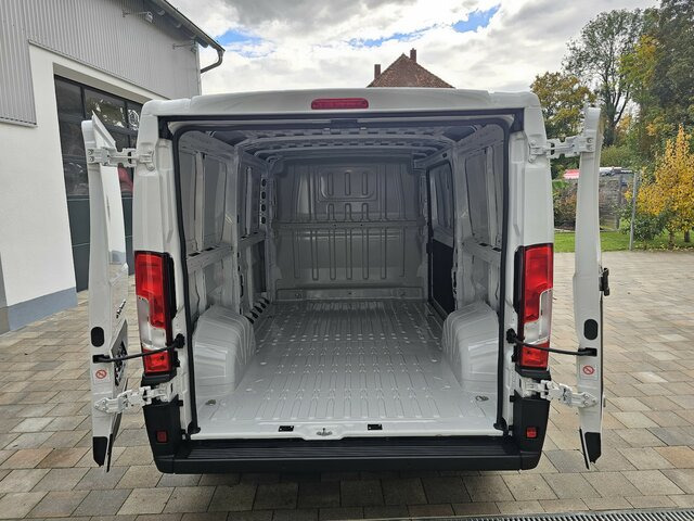 Kleine bestelwagen FIAT Ducato 120 L2H1 Premium Kabine + Visibility...: afbeelding 37