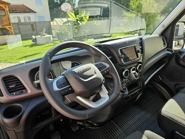 IVECO Daily 35S18 3.0 Koffer Voll-LED Navigation... - Bestelwagen gesloten laadbak: afbeelding 5 IVECO Daily 35S18 3.0 Koffer Voll-LED Navigation... - Bestelwagen gesloten laadbak: afbeelding 5