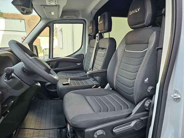 IVECO Daily 35S18HA8V DOKA Hi-Matic 12m³ 2xSchiebetür - Gesloten bestelwagen, Bestelwagen met dubbele cabine: afbeelding 3 IVECO Daily 35S18HA8V DOKA Hi-Matic 12m³ 2xSchiebetür - Gesloten bestelwagen, Bestelwagen met dubbele cabine: afbeelding 3