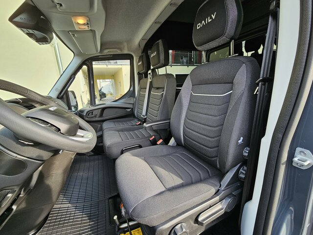 IVECO Daily 35S18HA8V DOKA Snoeks Mixto Hi-Matic 16m³ - Gesloten bestelwagen, Bestelwagen met dubbele cabine: afbeelding 3 IVECO Daily 35S18HA8V DOKA Snoeks Mixto Hi-Matic 16m³ - Gesloten bestelwagen, Bestelwagen met dubbele cabine: afbeelding 3