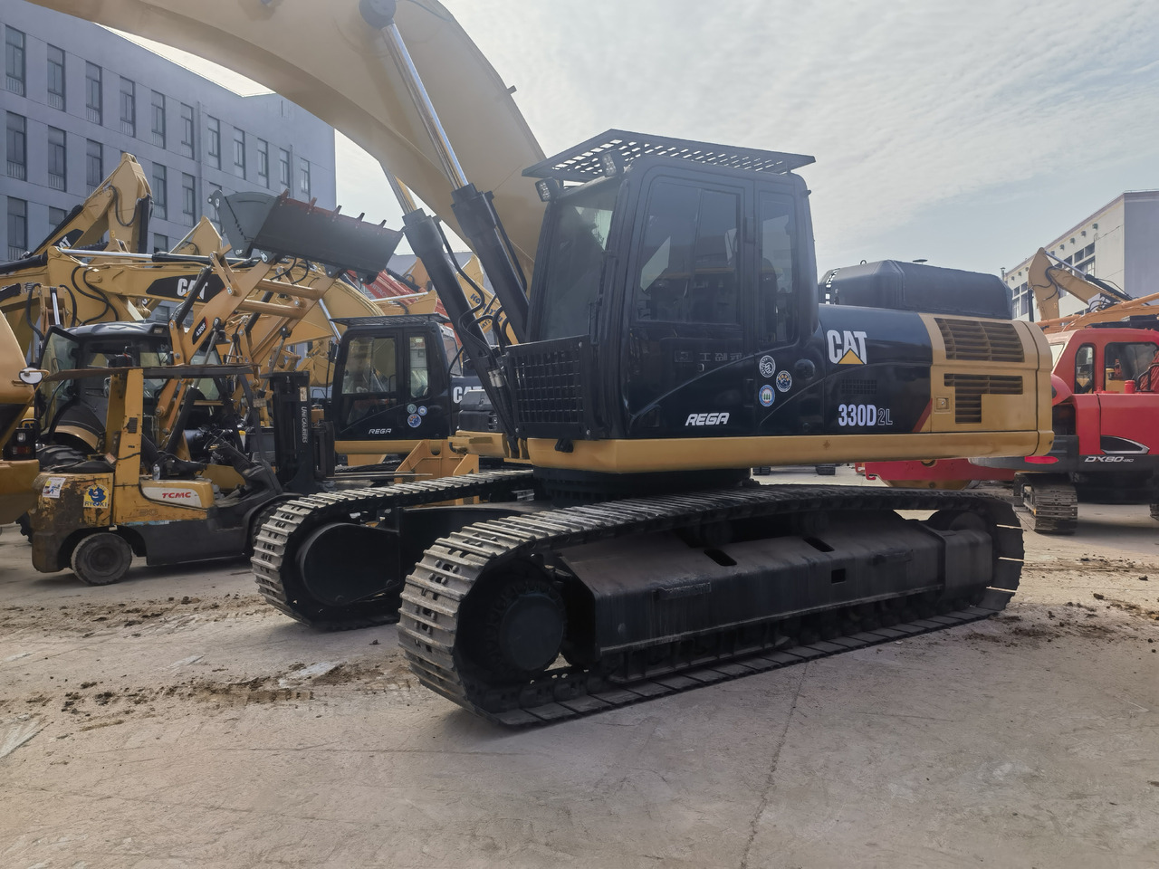 CAT 330D2L Excavator - Rupsgraafmachine: afbeelding 1 CAT 330D2L Excavator - Rupsgraafmachine: afbeelding 1
