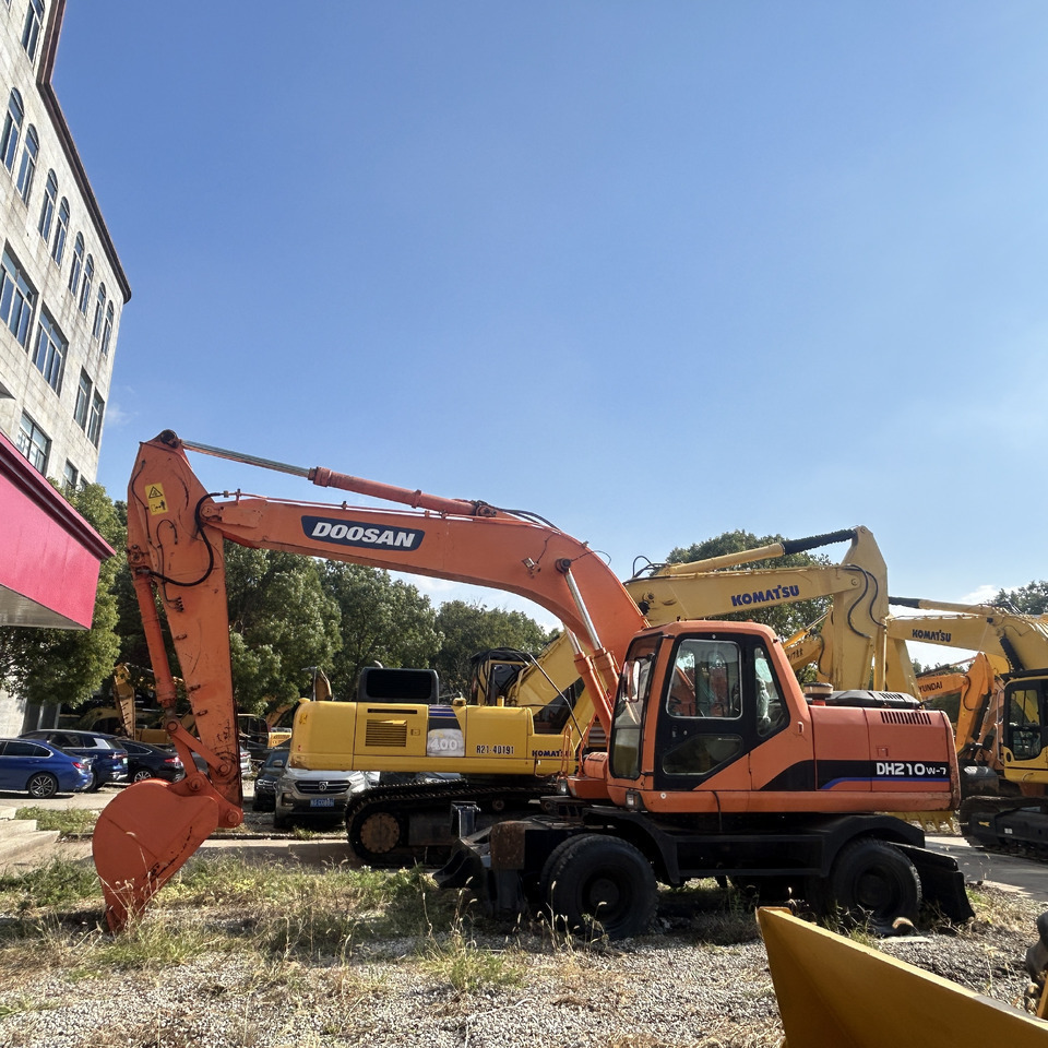 Doosan DH210w-7 wheel excavator - Mobiele graafmachine: afbeelding 4 Doosan DH210w-7 wheel excavator - Mobiele graafmachine: afbeelding 4