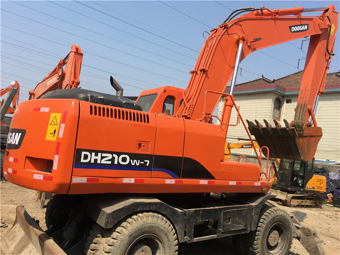 Doosan DH210w-7 wheel excavator - Mobiele graafmachine: afbeelding 4 Doosan DH210w-7 wheel excavator - Mobiele graafmachine: afbeelding 4