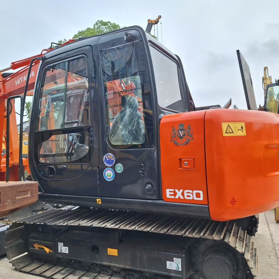 Hitachi EX60 Excavator - Rupsgraafmachine: afbeelding 2 Hitachi EX60 Excavator - Rupsgraafmachine: afbeelding 2