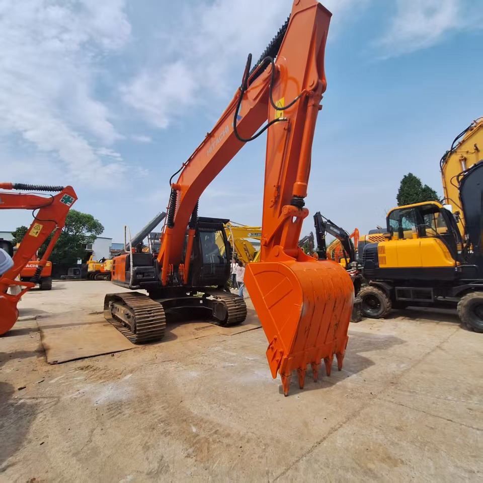 Hitachi ZX200 Excavator - Rupsgraafmachine: afbeelding 3 Hitachi ZX200 Excavator - Rupsgraafmachine: afbeelding 3