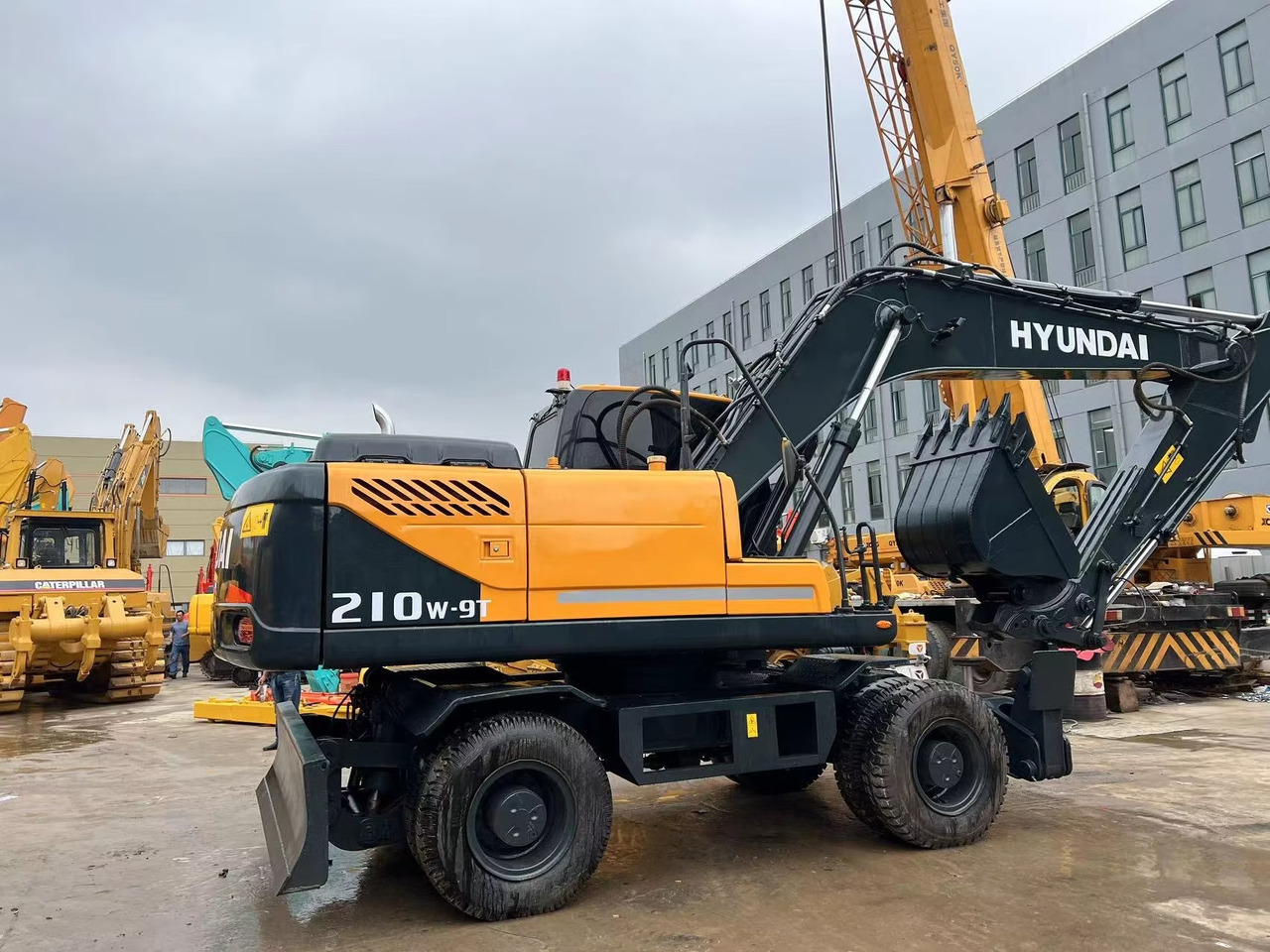 Hyundai 210w-9 wheel excavator - Mobiele graafmachine: afbeelding 3 Hyundai 210w-9 wheel excavator - Mobiele graafmachine: afbeelding 3