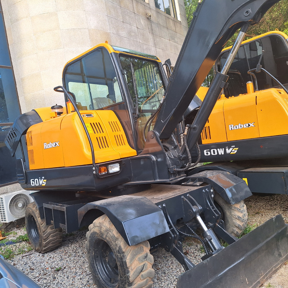 Hyundai 60vs excavator - Mobiele graafmachine: afbeelding 1 Hyundai 60vs excavator - Mobiele graafmachine: afbeelding 1