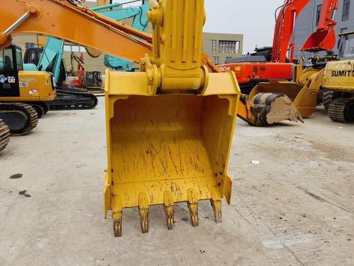 Komatsu PC 220-8 Excavator - Rupsgraafmachine: afbeelding 4 Komatsu PC 220-8 Excavator - Rupsgraafmachine: afbeelding 4