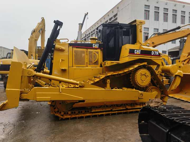 Second Hand CAT D8R Dozer Caterpillar Used D7R D8R tractor bulldozer with good engine for sale - Bulldozer: afbeelding 4 Second Hand CAT D8R Dozer Caterpillar Used D7R D8R tractor bulldozer with good engine for sale - Bulldozer: afbeelding 4