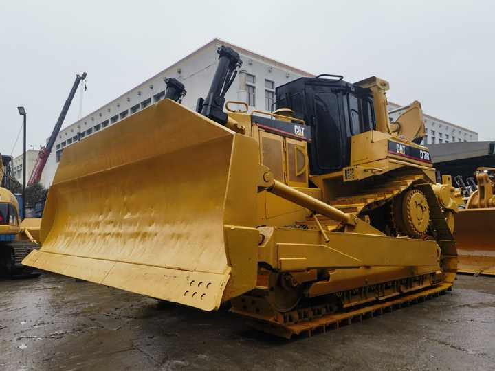 Second hand Cat D7R Dozer used D7 Dozers Cat Bulldozer Good Price for Sale in shanghai yard - Bulldozer: afbeelding 5 Second hand Cat D7R Dozer used D7 Dozers Cat Bulldozer Good Price for Sale in shanghai yard - Bulldozer: afbeelding 5