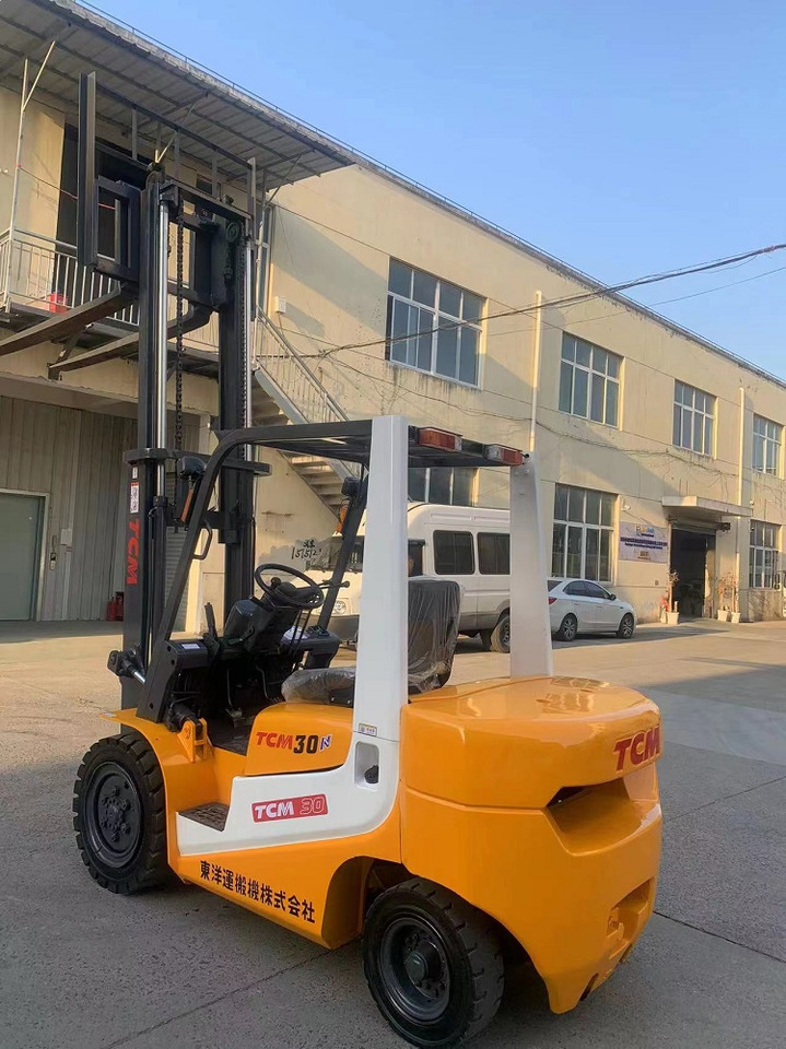TCM FD30 Forklift - Diesel heftruck: afbeelding 2 TCM FD30 Forklift - Diesel heftruck: afbeelding 2