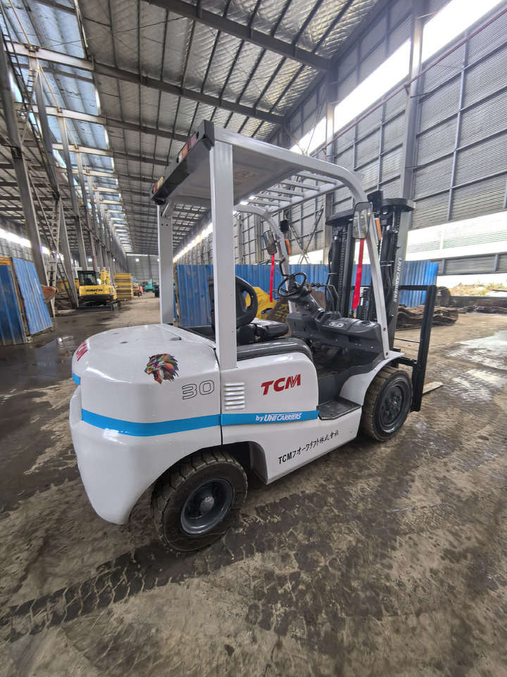 Used TCM FD30 forklift - Diesel heftruck: afbeelding 4 Used TCM FD30 forklift - Diesel heftruck: afbeelding 4