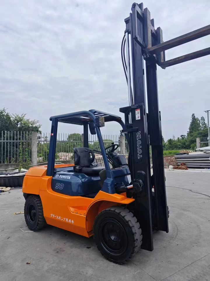 Used Toyota FD50 Diesel forklift - Diesel heftruck: afbeelding 3 Used Toyota FD50 Diesel forklift - Diesel heftruck: afbeelding 3