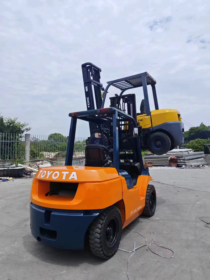 Used Toyota FD50 Diesel forklift - Diesel heftruck: afbeelding 4 Used Toyota FD50 Diesel forklift - Diesel heftruck: afbeelding 4