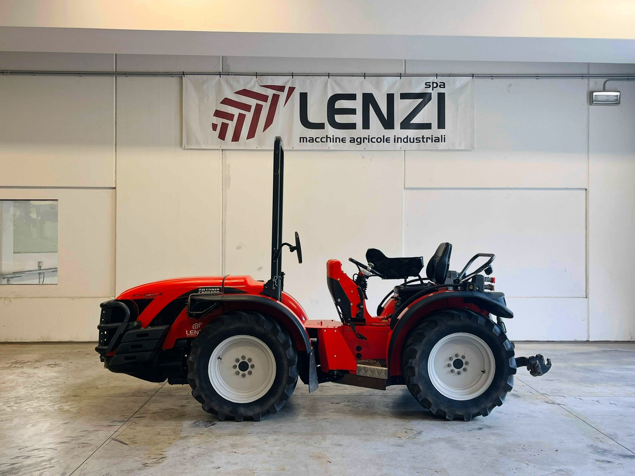 ANTONIO CARRARO SRH 9800 - Tractor: afbeelding 1 ANTONIO CARRARO SRH 9800 - Tractor: afbeelding 1