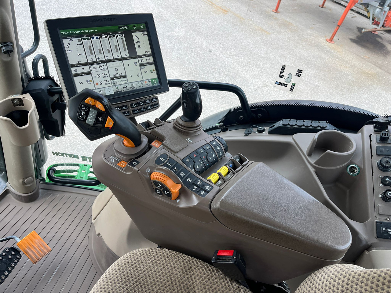 Tractor JOHN DEERE 6130: afbeelding 15