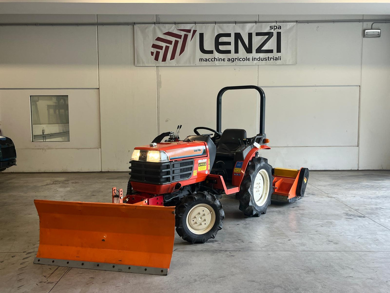KUBOTA GB-16 – 4×4 - Tractor: afbeelding 1 KUBOTA GB-16 – 4×4 - Tractor: afbeelding 1