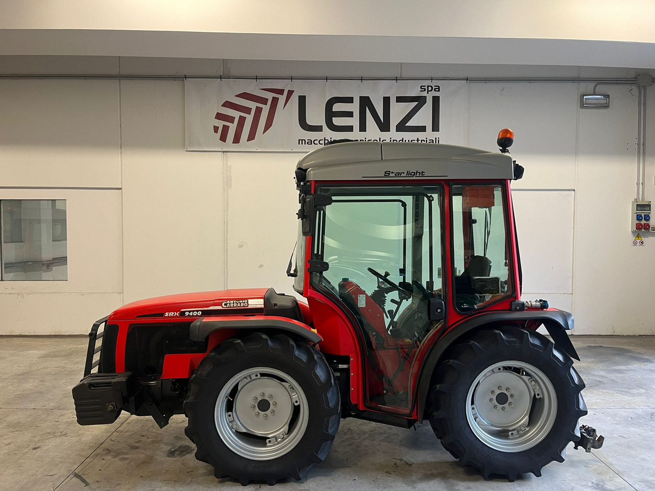 TRATTORE ANTONIO CARRARO SRX 9400 - Tractor: afbeelding 1 TRATTORE ANTONIO CARRARO SRX 9400 - Tractor: afbeelding 1