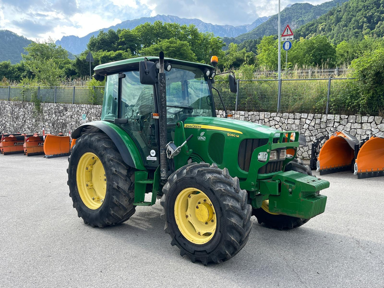 TRATTORE JOHN DEERE 5080 M - Tractor: afbeelding 4 TRATTORE JOHN DEERE 5080 M - Tractor: afbeelding 4