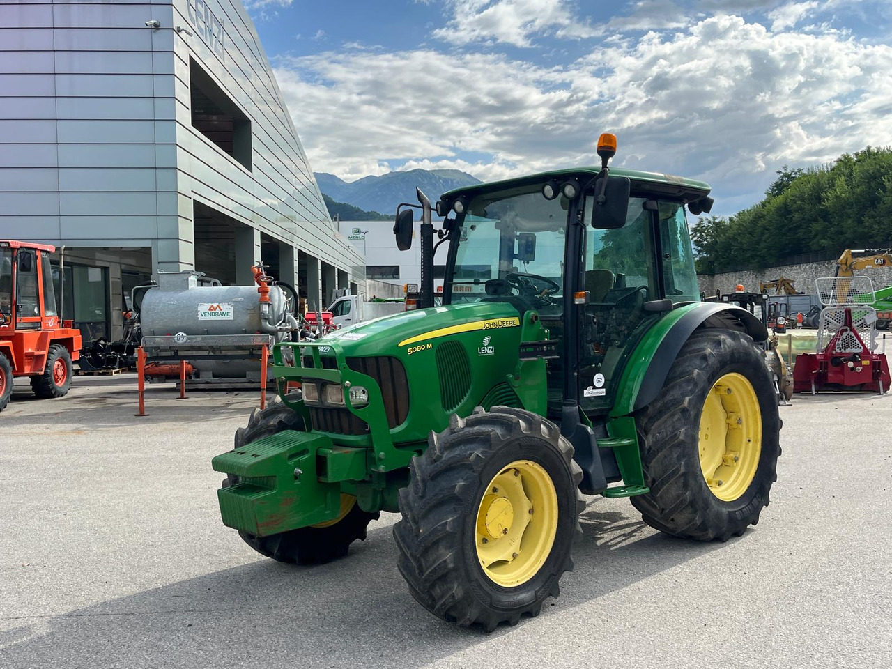 TRATTORE JOHN DEERE 5080 M - Tractor: afbeelding 2 TRATTORE JOHN DEERE 5080 M - Tractor: afbeelding 2
