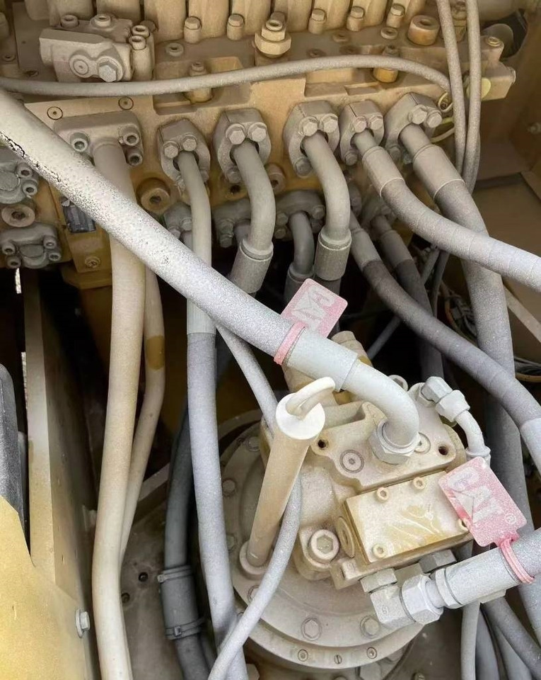 CAT 323 - Rupsgraafmachine: afbeelding 2 CAT 323 - Rupsgraafmachine: afbeelding 2