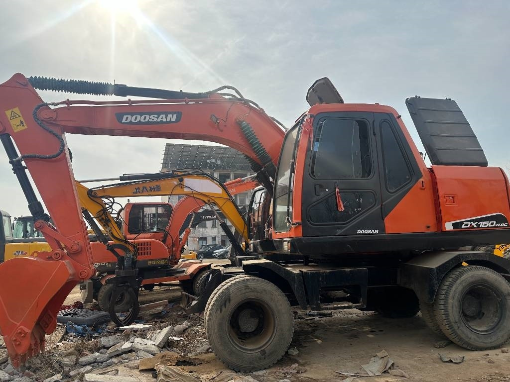 Doosan DH 150 W-7 - Mobiele graafmachine: afbeelding 2 Doosan DH 150 W-7 - Mobiele graafmachine: afbeelding 2