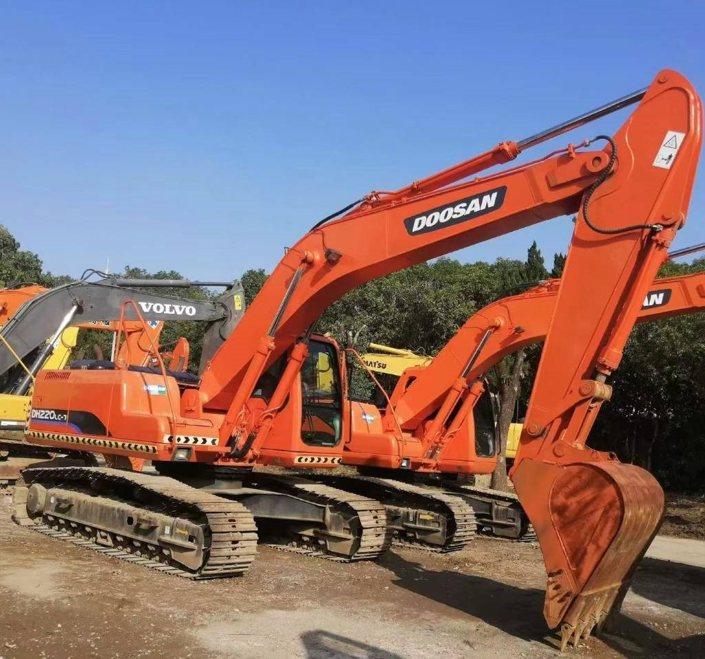 Doosan DH 220 - Rupsgraafmachine: afbeelding 1 Doosan DH 220 - Rupsgraafmachine: afbeelding 1