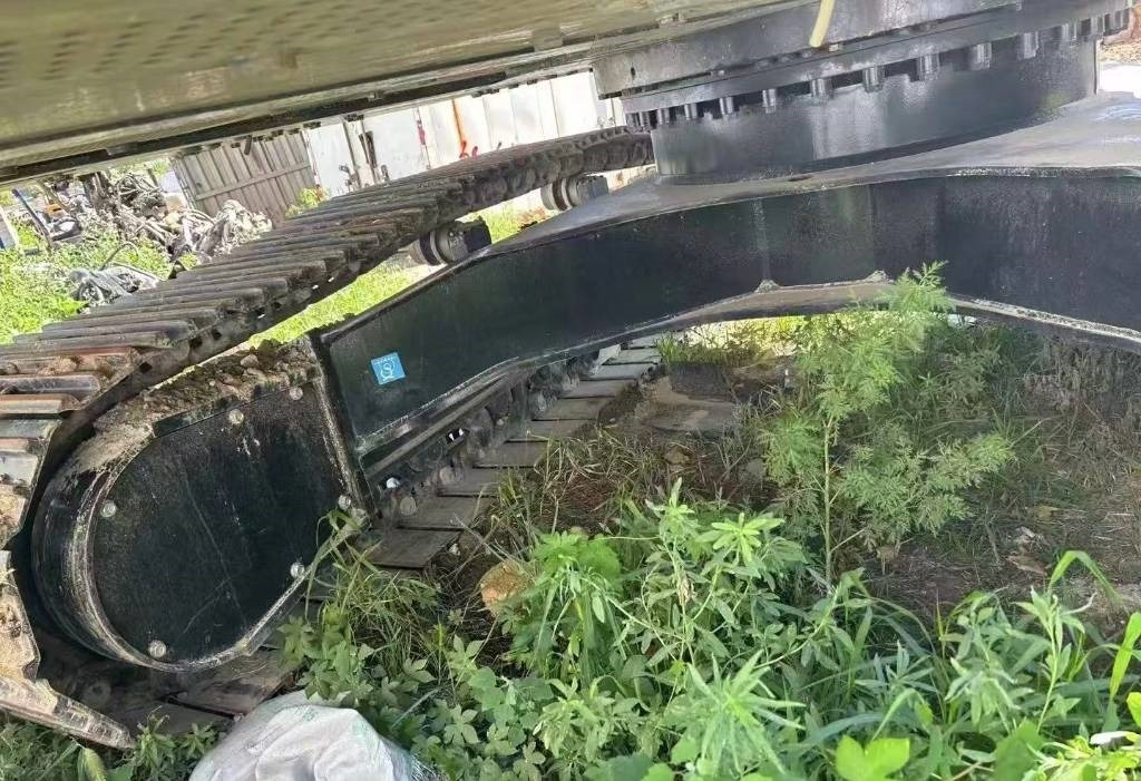 Hitachi 250  - Rupsgraafmachine: afbeelding 4 Hitachi 250  - Rupsgraafmachine: afbeelding 4