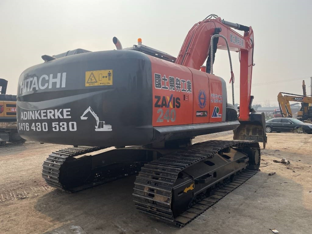 Hitachi ZX 240 - Rupsgraafmachine: afbeelding 3 Hitachi ZX 240 - Rupsgraafmachine: afbeelding 3