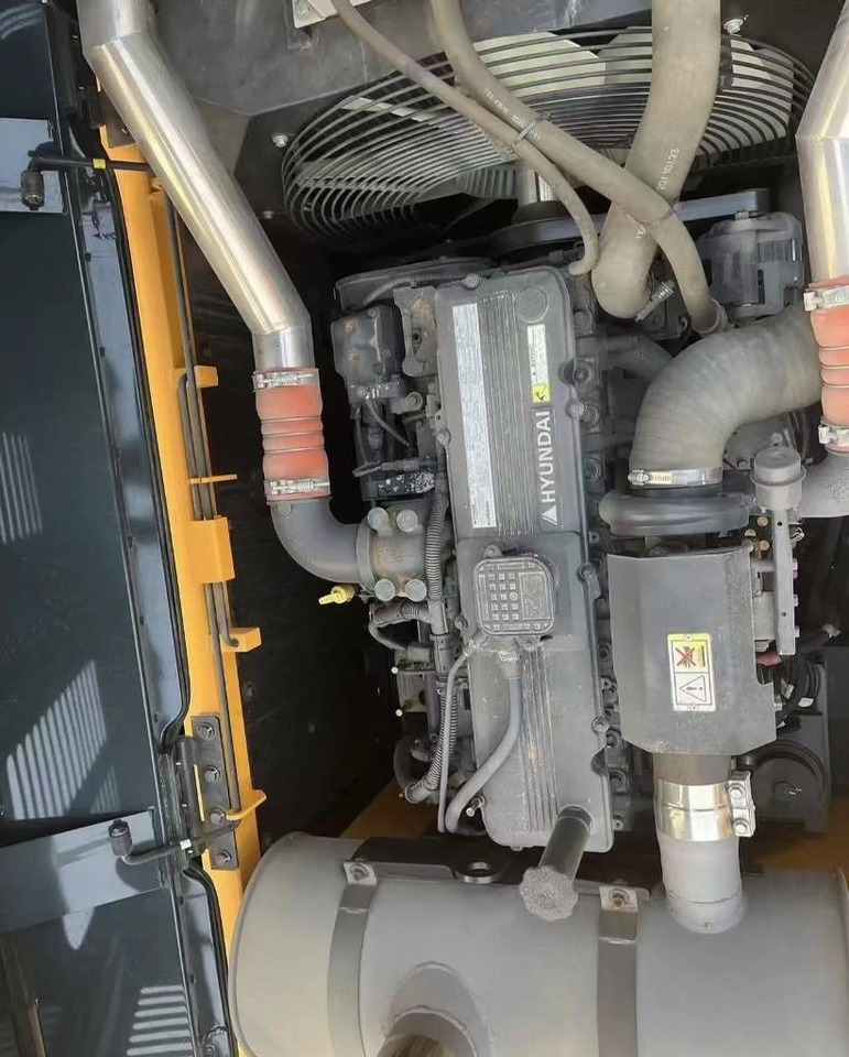 Hyundai 305LC - Rupsgraafmachine: afbeelding 4 Hyundai 305LC - Rupsgraafmachine: afbeelding 4