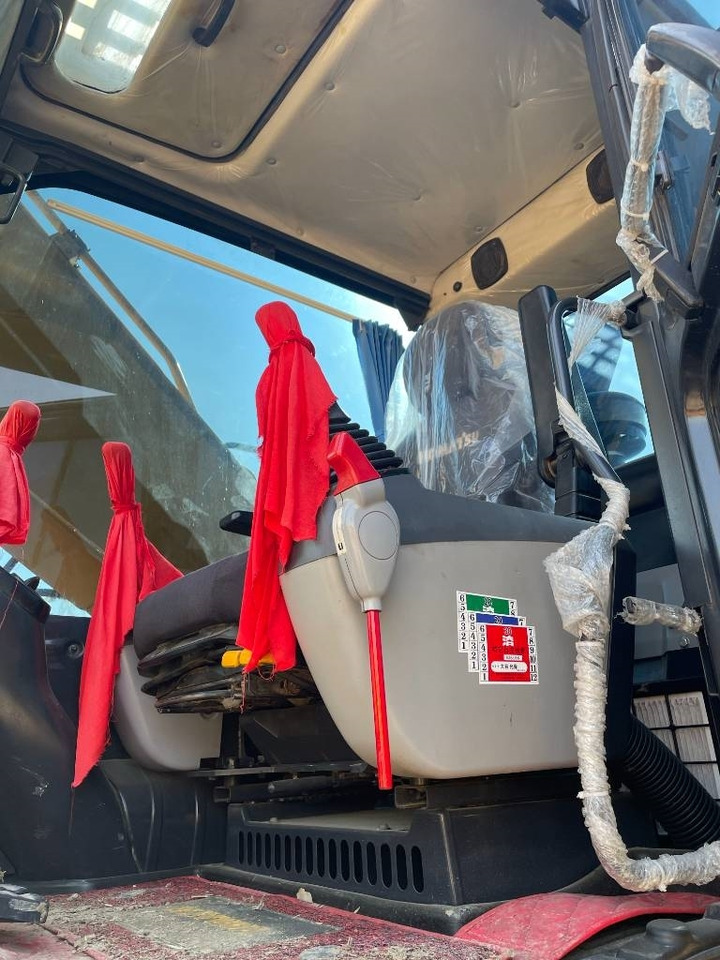 Komatsu PC 210-8 - Rupsgraafmachine: afbeelding 2 Komatsu PC 210-8 - Rupsgraafmachine: afbeelding 2