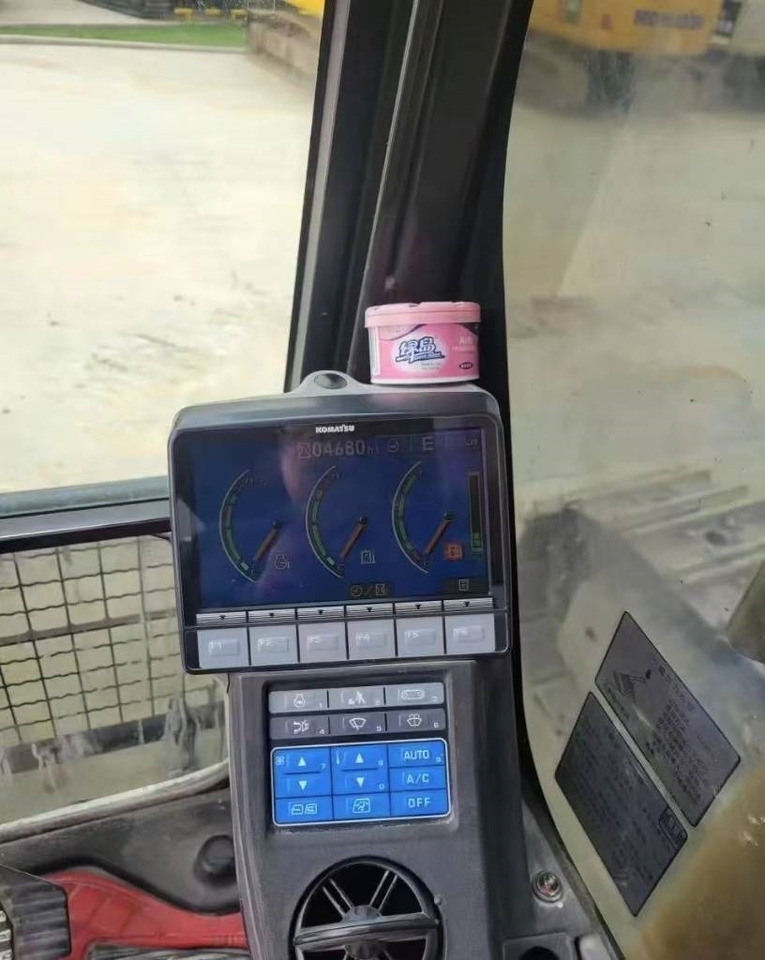 Komatsu PC 460-8 - Rupsgraafmachine: afbeelding 2 Komatsu PC 460-8 - Rupsgraafmachine: afbeelding 2