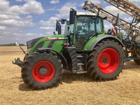 Fendt 718 PROFI PLUS - Tractor: afbeelding 4 Fendt 718 PROFI PLUS - Tractor: afbeelding 4