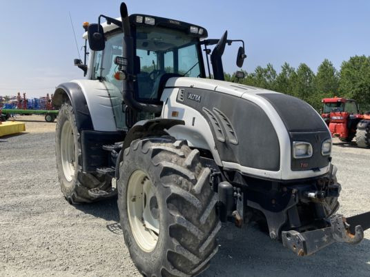 Valtra T 152 - Tractor: afbeelding 4 Valtra T 152 - Tractor: afbeelding 4