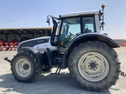 Valtra T 152 - Tractor: afbeelding 3 Valtra T 152 - Tractor: afbeelding 3