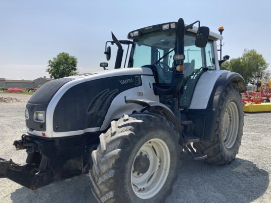 Valtra T 152 - Tractor: afbeelding 1 Valtra T 152 - Tractor: afbeelding 1
